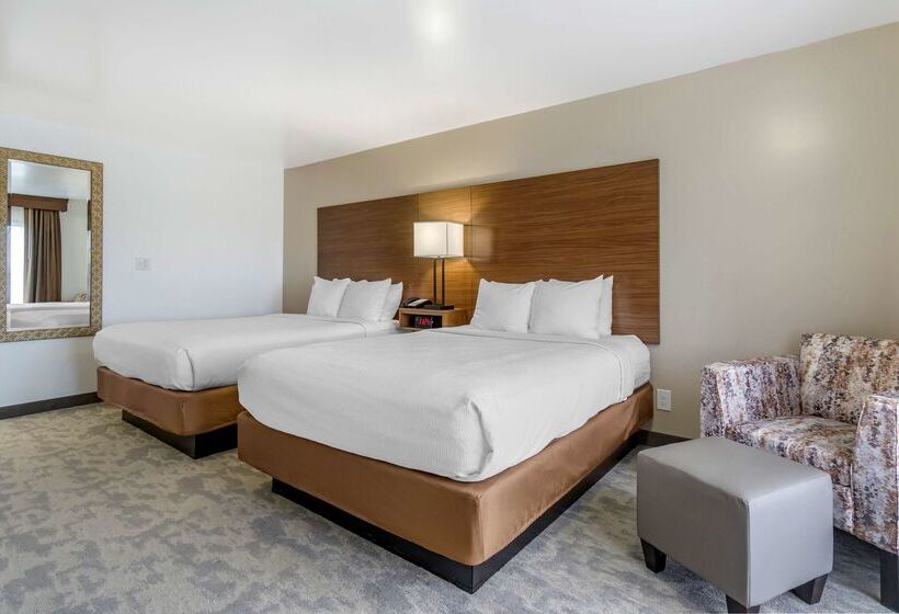 هتل Best Western Plus Lake Front