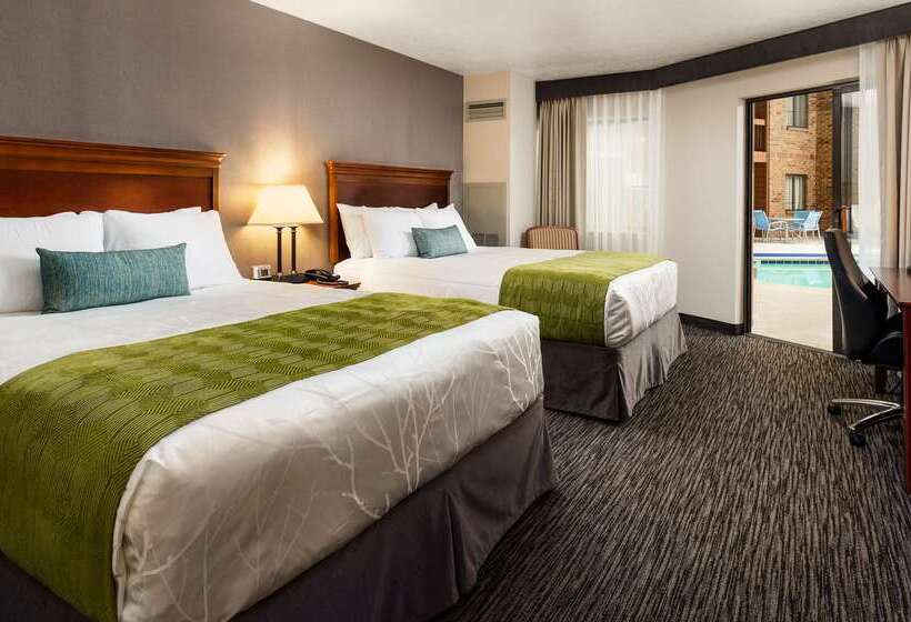هتل Best Western Plus Landmark Inn