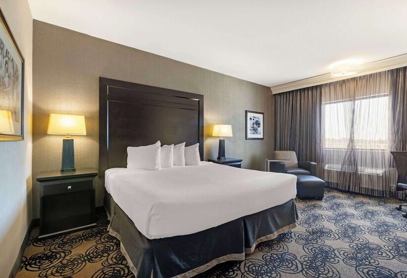 هتل Best Western Plus Midwest Inn