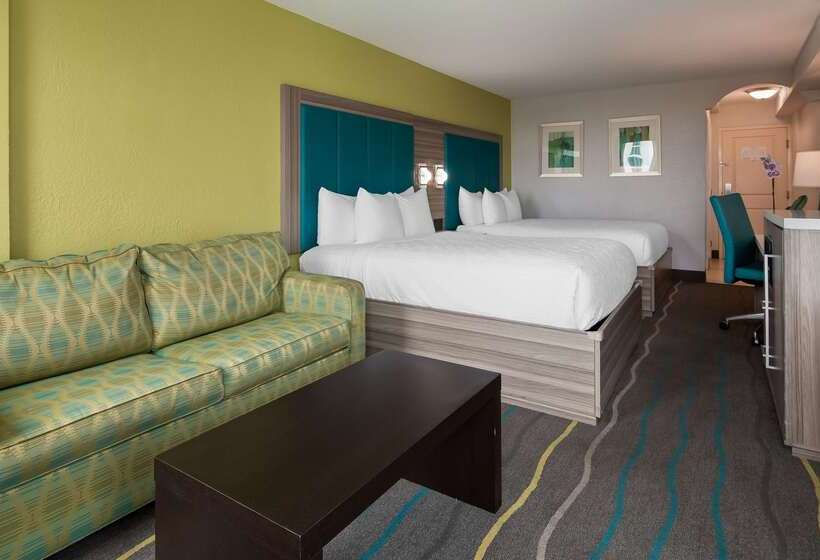 בית מלון כפרי Best Western Plus Oceanside Inn
