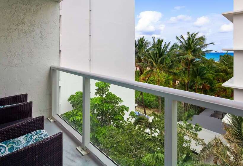 هتل Best Western Plus Oceanside Inn