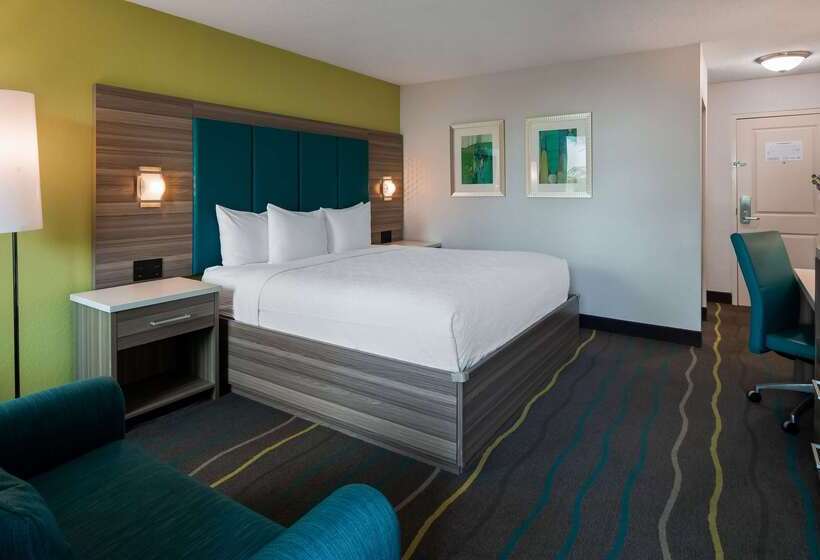 هتل Best Western Plus Oceanside Inn