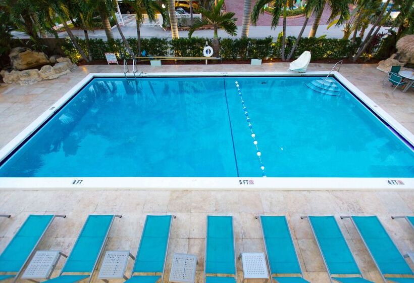 هتل Best Western Plus Oceanside Inn