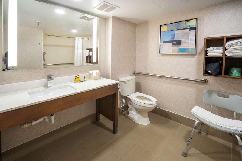 هتل Best Western Plus Raleigh Crabtree Valley
