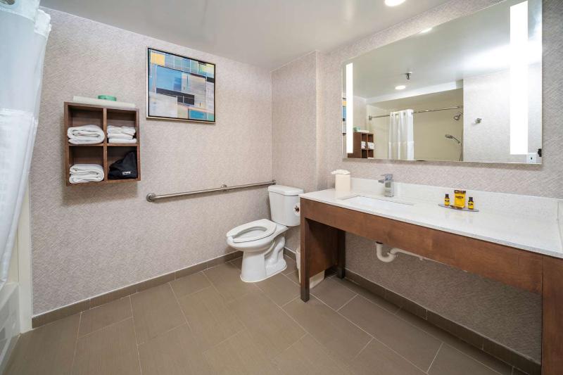 هتل Best Western Plus Raleigh Crabtree Valley