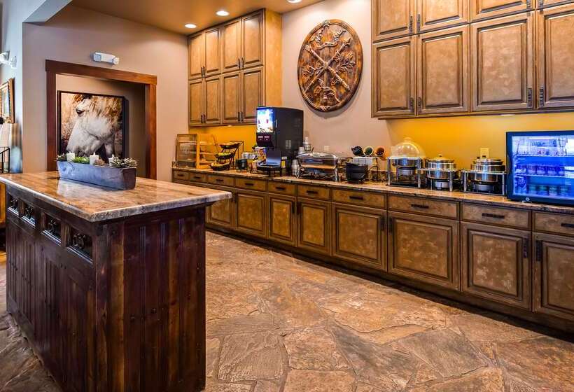 Отель Best Western Plus Weatherford