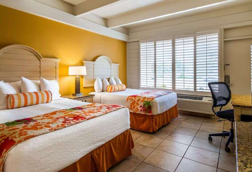 Отель Best Western Plus Yacht Harbor Inn