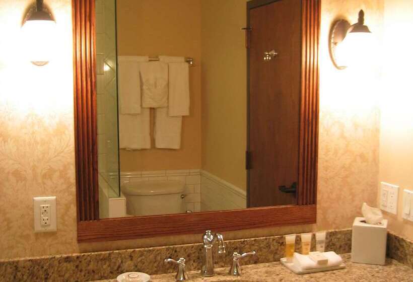 בית מלון כפרי Best Western Premier Mariemont Inn