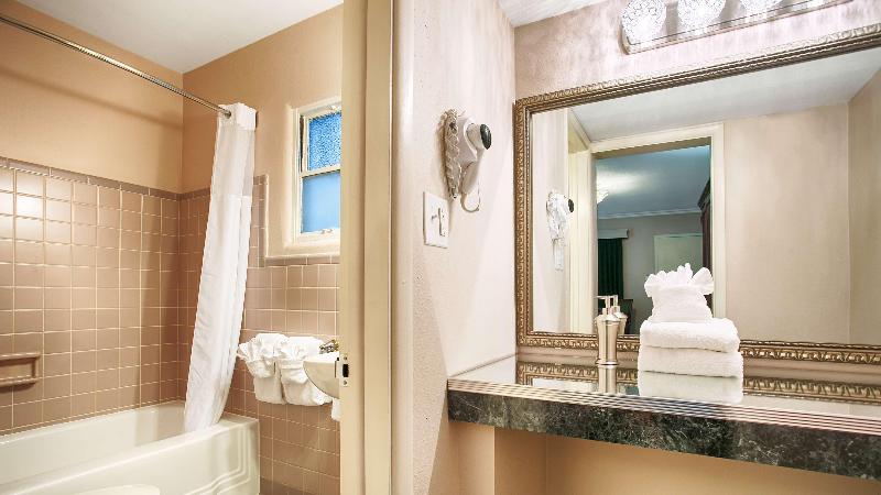 هتل Best Western Route 66 Rail Haven
