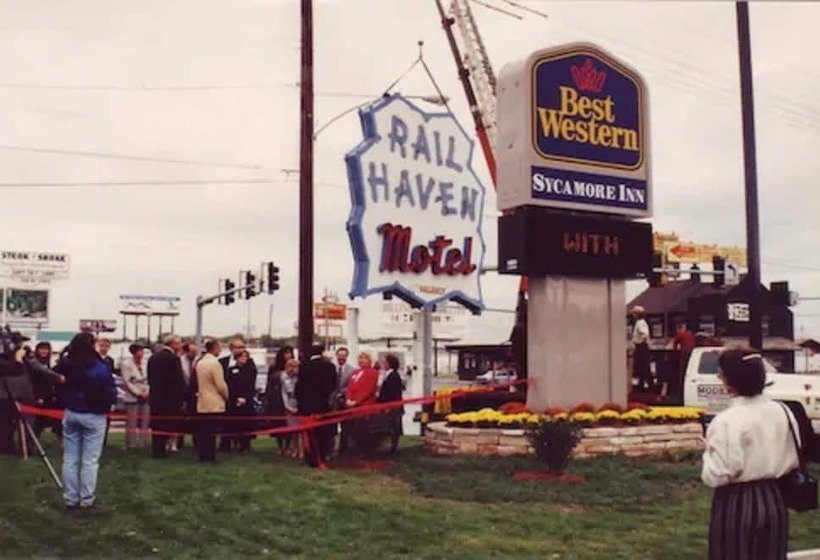 هتل Best Western Route 66 Rail Haven