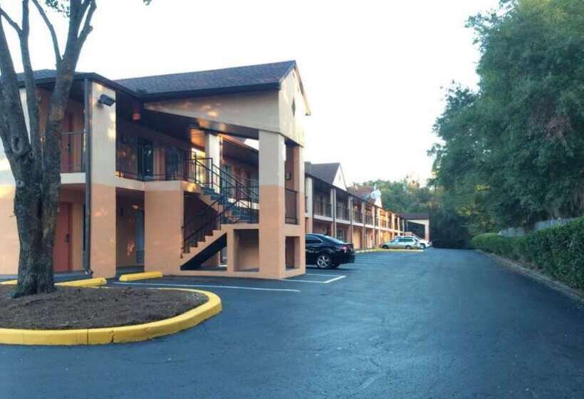 酒店 Best Western Tallahasseedowntown Inn And Suites
