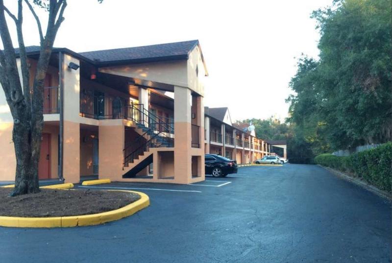 酒店 Best Western Tallahasseedowntown Inn And Suites