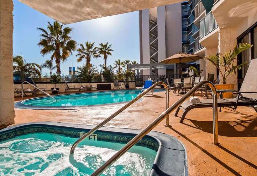 هتل Best Western Yacht Harbor