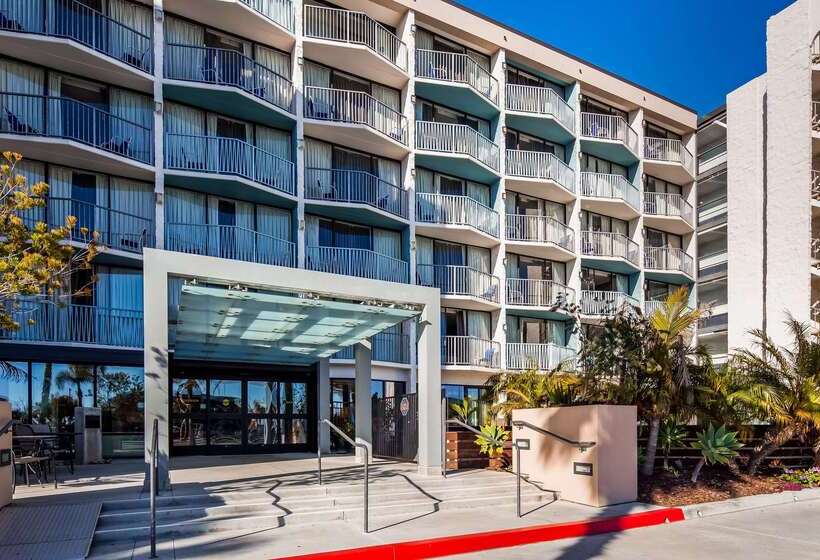 هتل Best Western Yacht Harbor