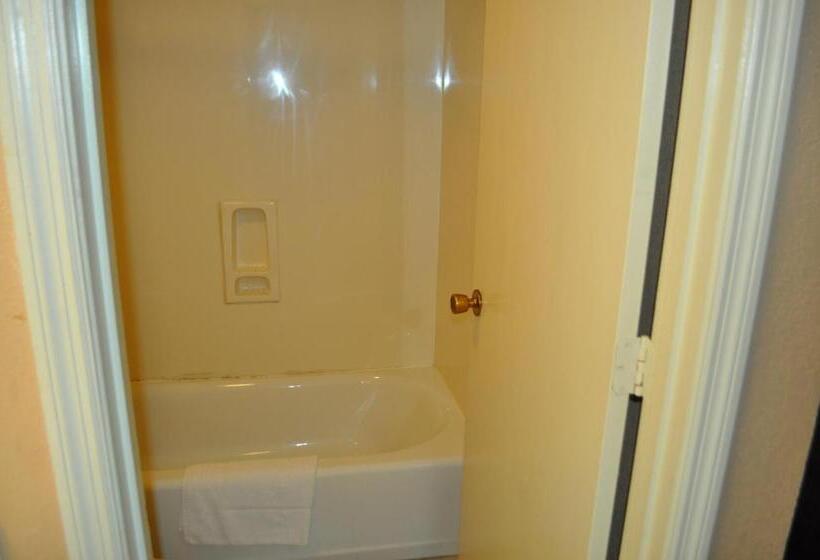 فندق Bestway Inn   Madison