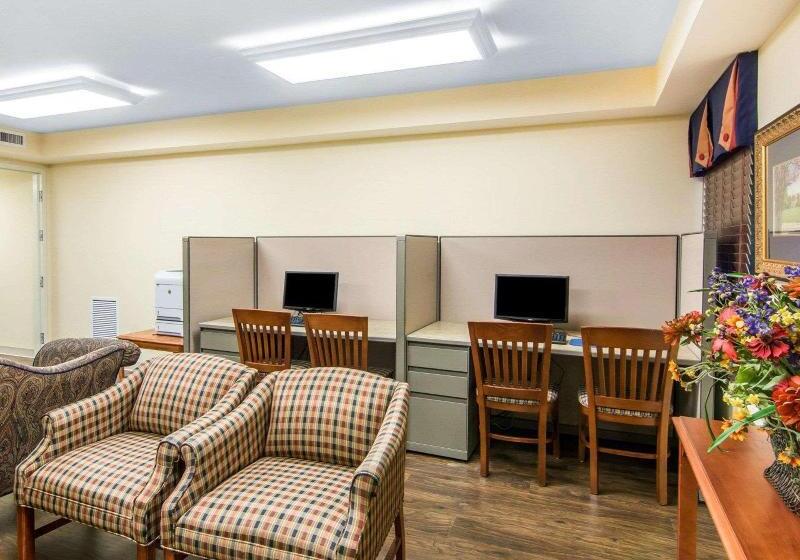 هتل Bluegreen Vacations Patrick Henry Sqr, Ascend Resort Collection
