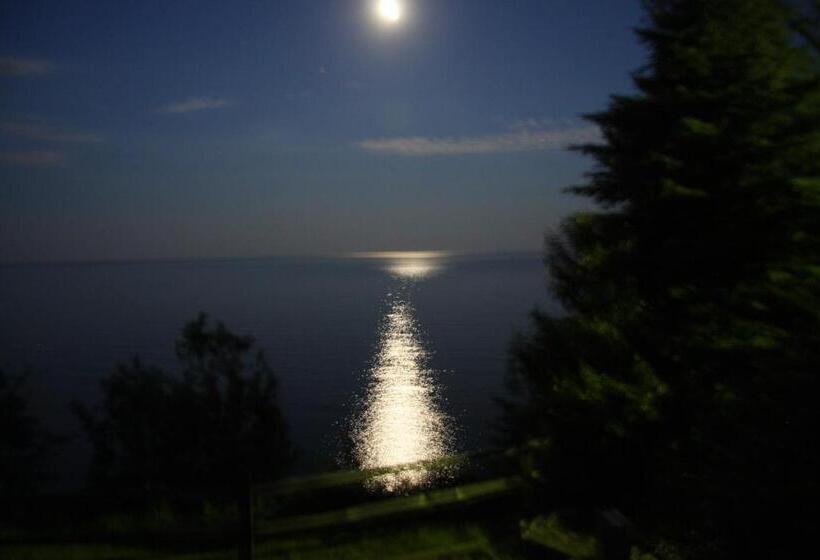 호텔 Cliff Dweller On Lake Superior