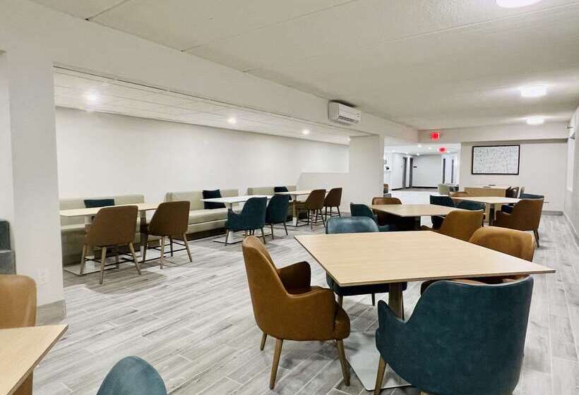 فندق Comfort Inn & Suites