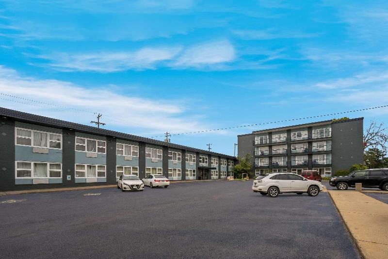 هتل Clarion Pointe Rhinelander Downtown