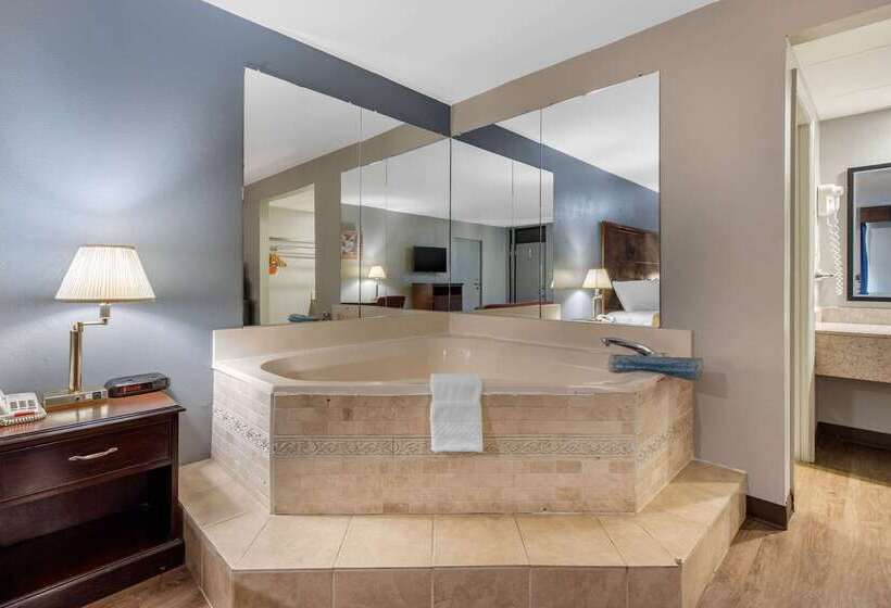 فندق Econo Lodge