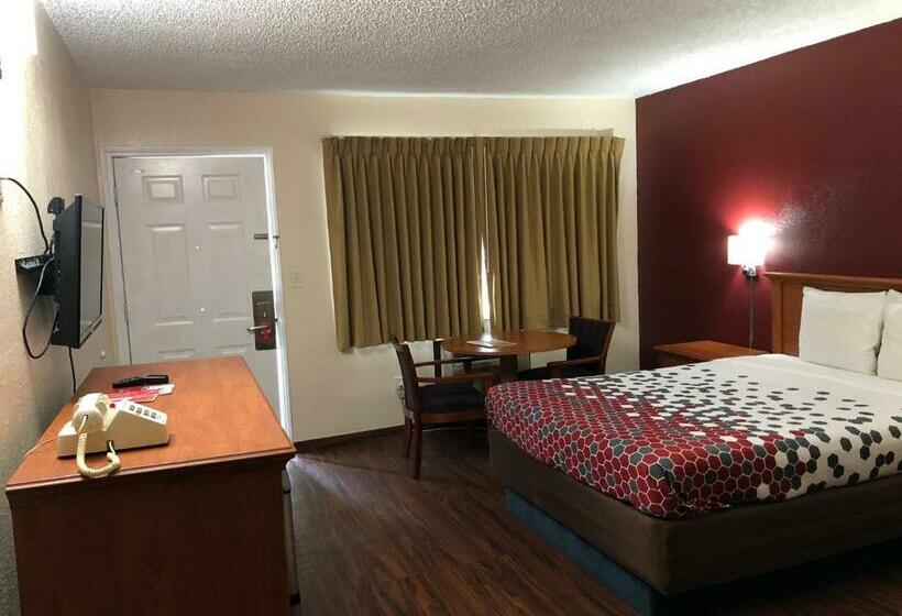 בית מלון כפרי Econo Lodge Inn & Suites Central