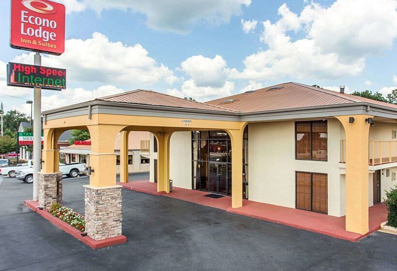 هتل Econo Lodge Inn & Suites