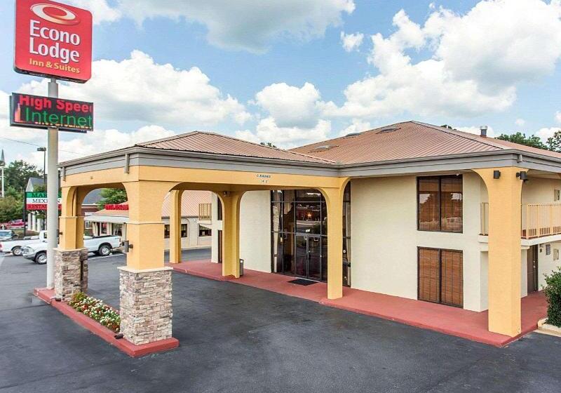 هتل Econo Lodge Inn & Suites