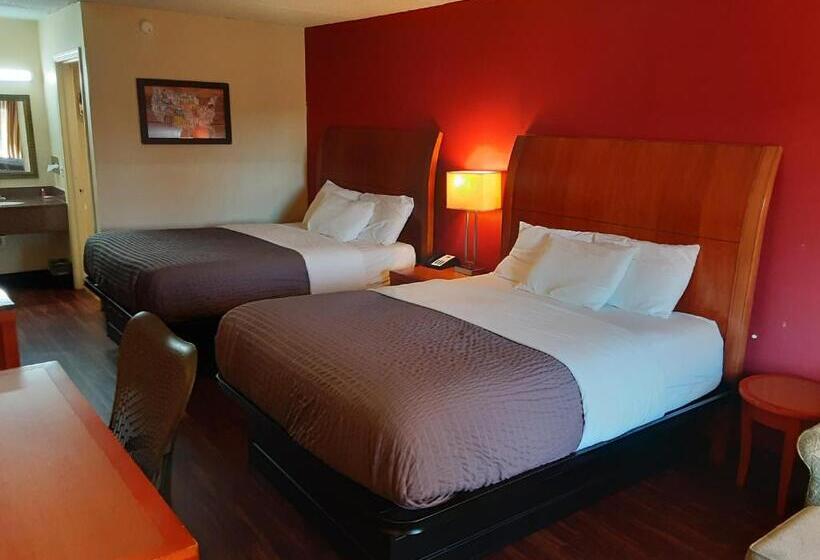 هتل Econo Lodge Inn & Suites
