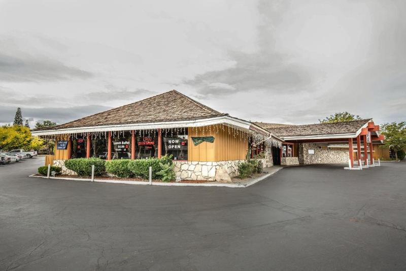 هتل Econo Lodge Near Reno Sparks Convention Center