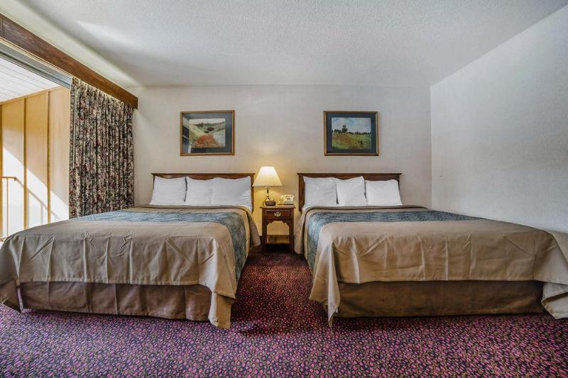 هتل Econo Lodge Near Reno Sparks Convention Center