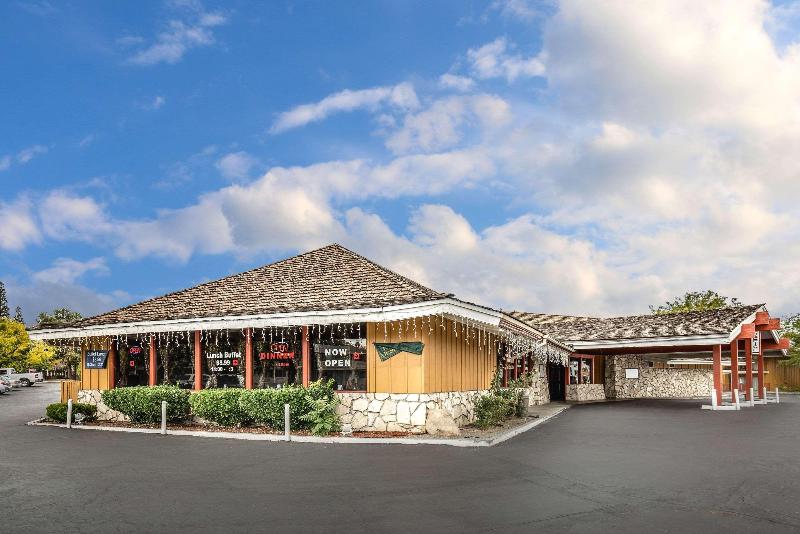 هتل Econo Lodge Near Reno Sparks Convention Center