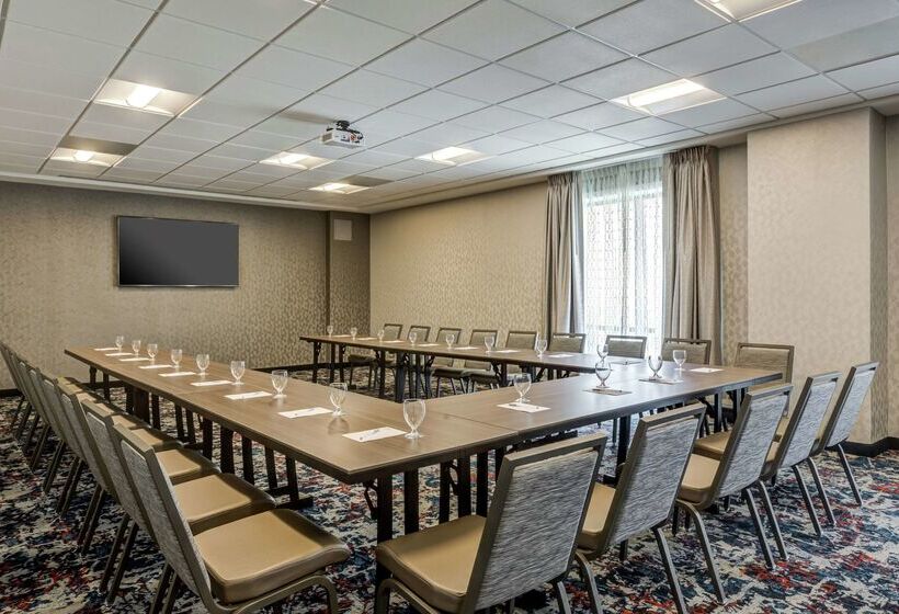 בית מלון כפרי Hilton Garden Inn Boston/waltham