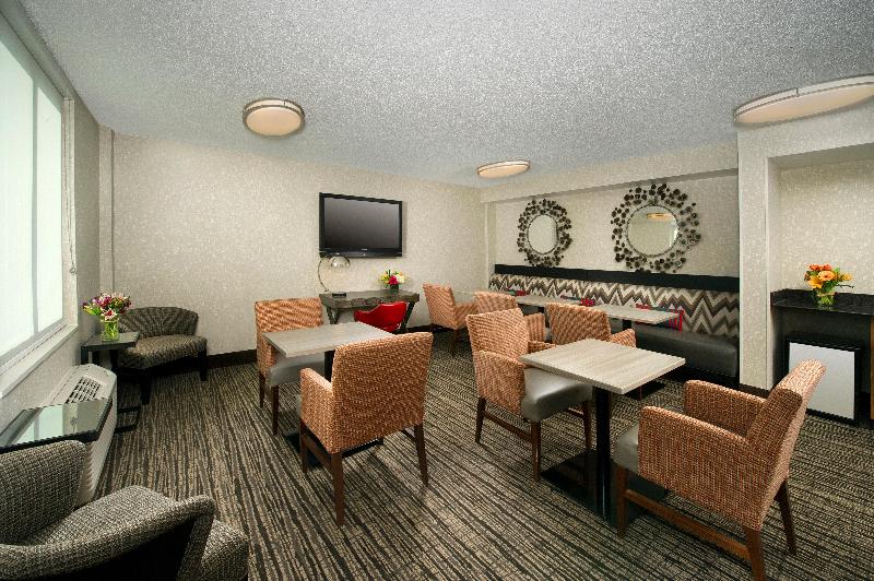 هتل Holiday Inn Express Baltimore At The Stadiums, An Ihg