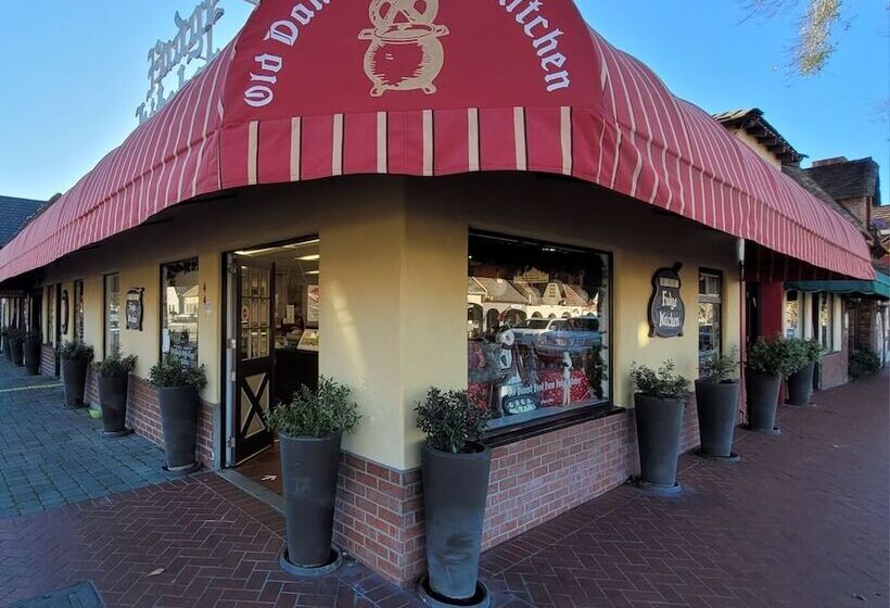 בית מלון כפרי King Frederik Inn