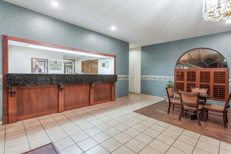 בית מלון כפרי Knights Inn Arcadia