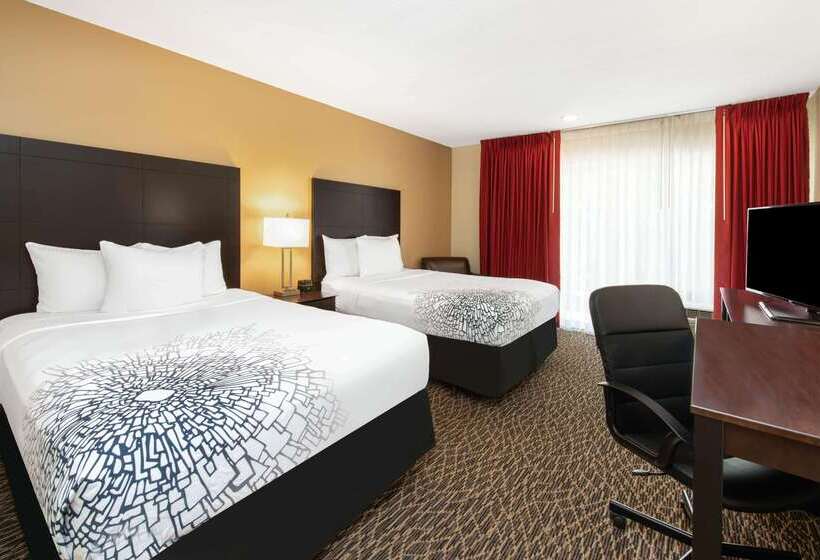 هتل La Quinta By Wyndham Clearwater Central