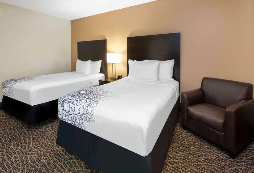 هتل La Quinta By Wyndham Clearwater Central