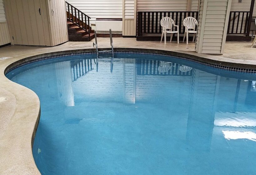 בית מלון כפרי Magnuson Copper Crown