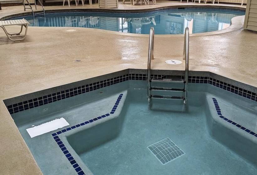 בית מלון כפרי Magnuson Copper Crown