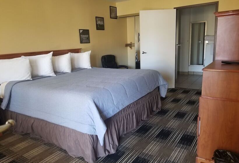호텔 Oakridge Inn & Suites