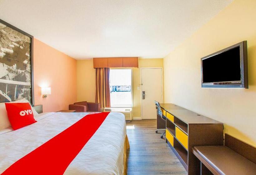 هتل Rodeway Inn & Suites