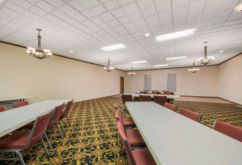 فندق Quality Inn