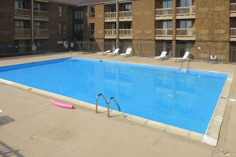 בית מלון כפרי Quality Inn