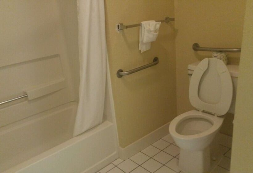 בית מלון כפרי Quality Inn & Suites