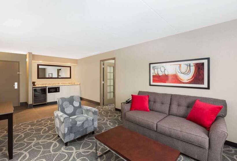 Otel Clarion Inn Des Moines Airport