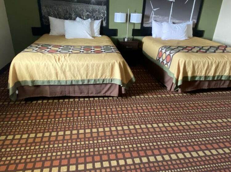 فندق Relax Inn And Suites