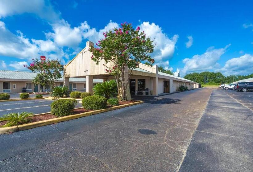 هتل Rodeway Inn & Suites