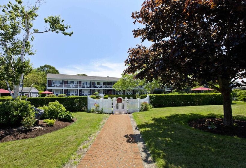 هتل The Seaglass Inn & Spa