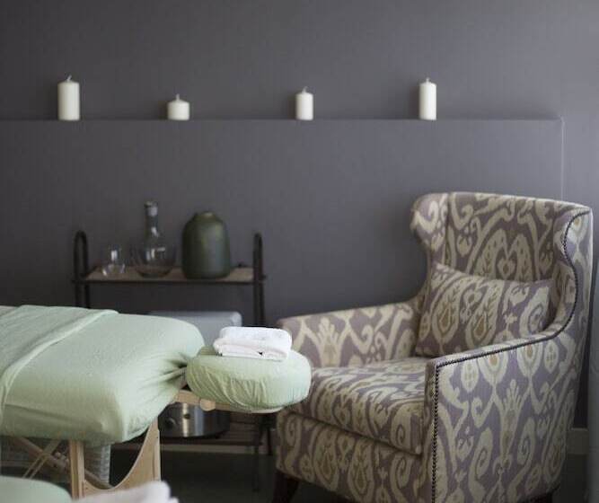 酒店 The Seaglass Inn & Spa