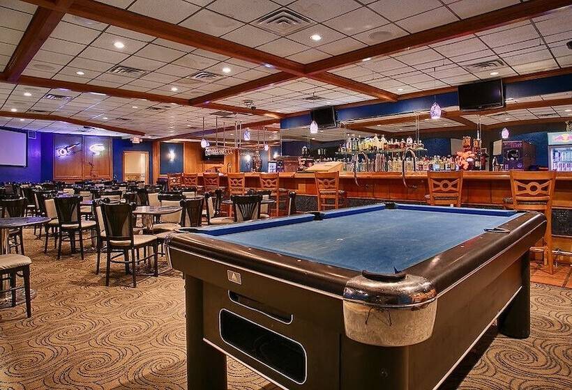 هتل Stevens Inn A Howard Johnson By Wyndham